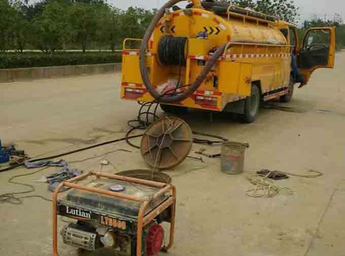 清理化糞池 哈爾濱抽污車 抽公共廁所